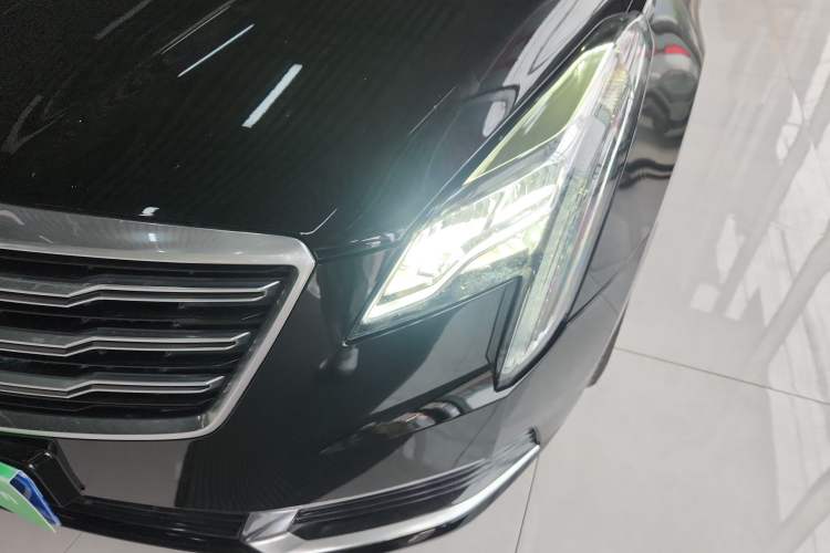 Used Cadillac XTS 2018 28T Tech Edition Left Front Headlight