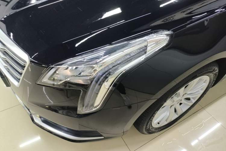 Used Cadillac XTS 2018 28T Tech Edition Left Front Headlight