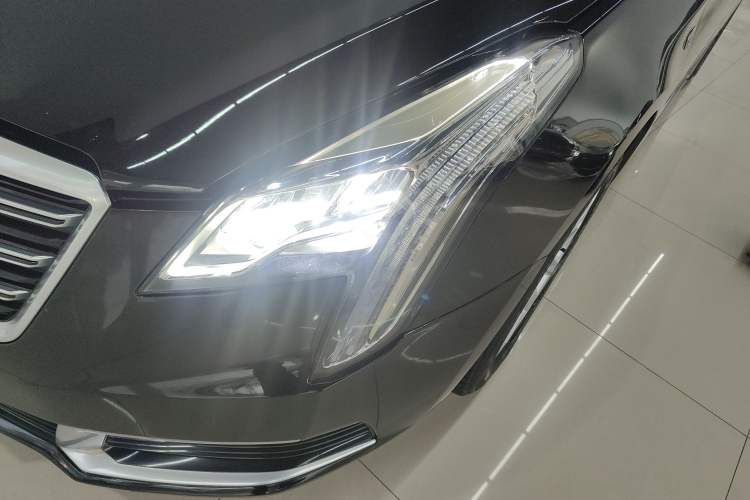 Used Cadillac XTS 2018 28T Tech Edition Left Front Headlight