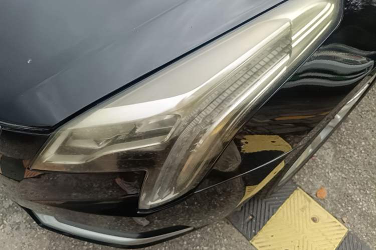 Used Cadillac XTS 2018 28T Tech Edition Left Front Headlight