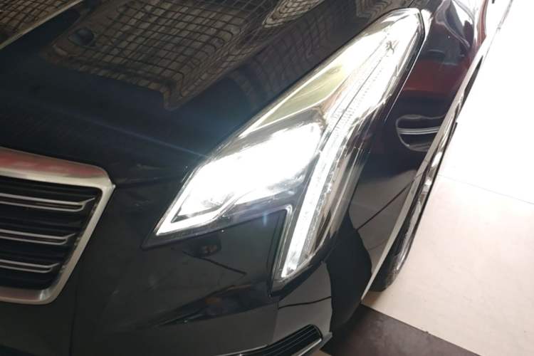 Used Cadillac XTS 2018 28T Tech Edition Left Front Headlight