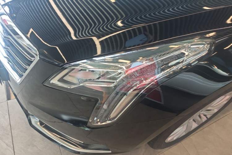 Used Cadillac XTS 2018 28T Tech Edition Left Front Headlight