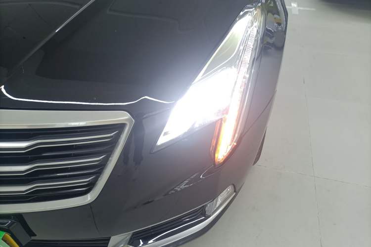 Used Cadillac XTS 2018 28T Tech Edition Left Front Headlight