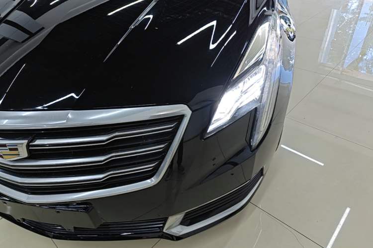Used Cadillac XTS 2018 28T Tech Edition Left Front Headlight