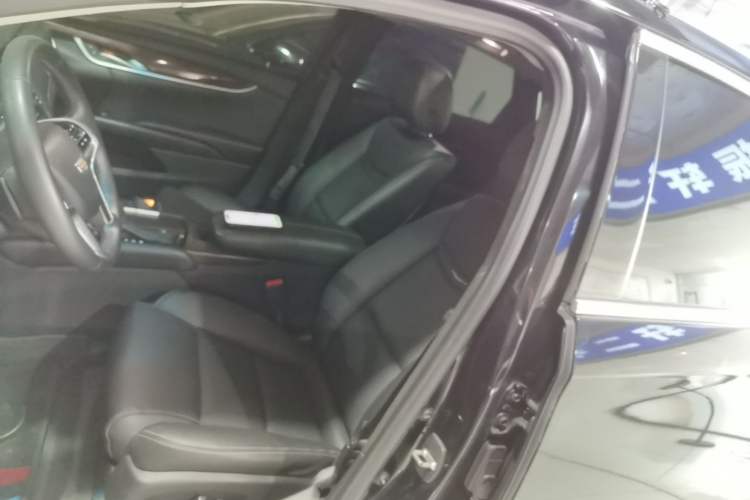 Used Cadillac XTS 2018 28T Elite Edition Left Front Seat