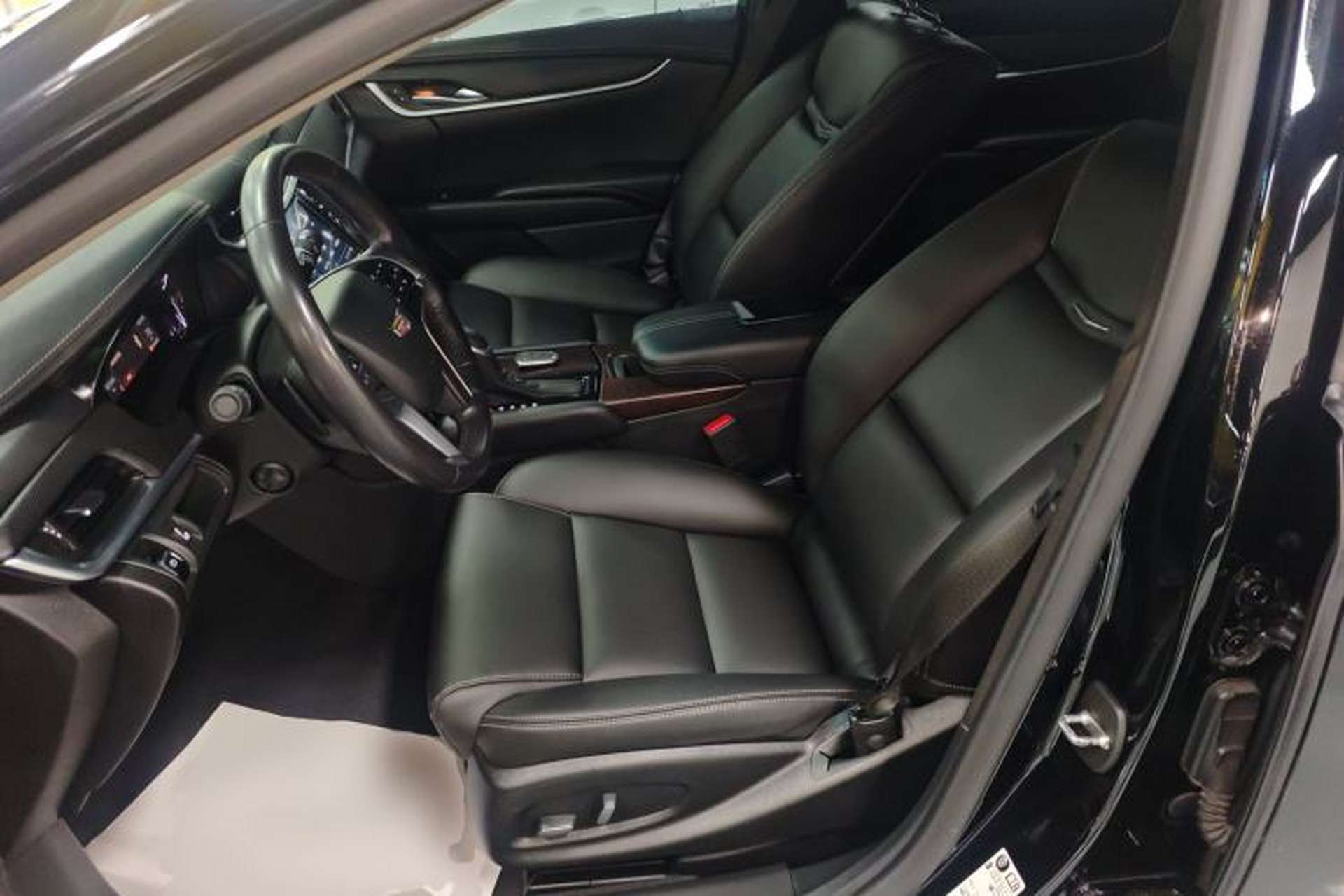 Used Cadillac XTS 2018 28T Tech Edition Left Front Seat