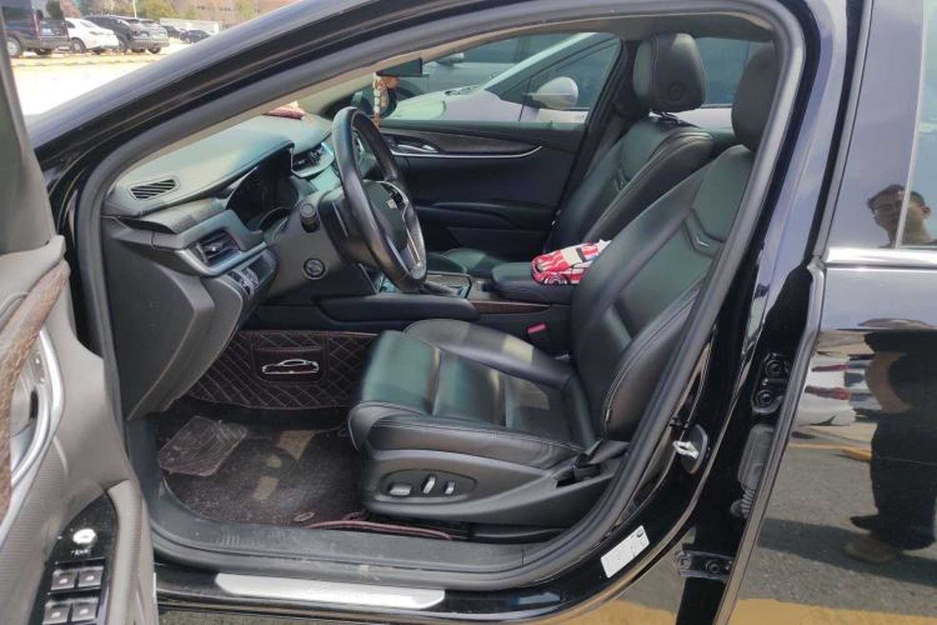 Used Cadillac XTS 2018 28T Elite Edition Left Front Seat