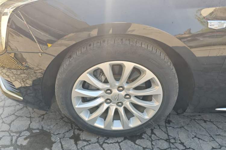 Used Cadillac XTS 2018 28T Tech Edition Left Front Wheel Hub