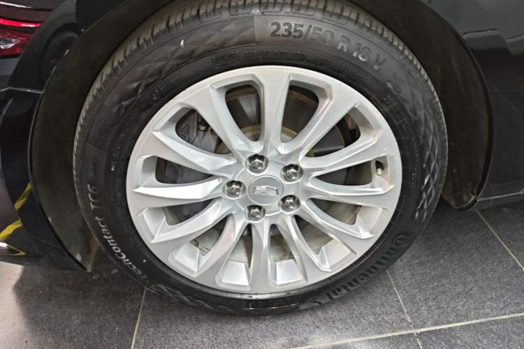 Used Cadillac XTS 2018 28T Elite Edition Left Front Wheel Hub