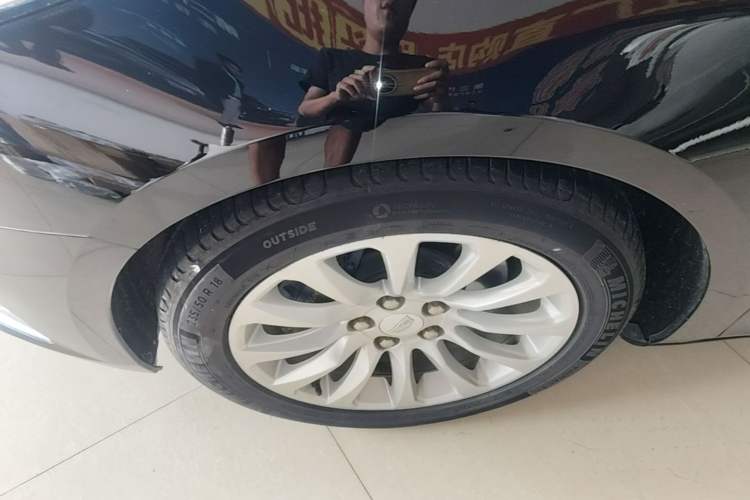 Used Cadillac XTS 2018 28T Elite Edition Left Front Wheel Hub