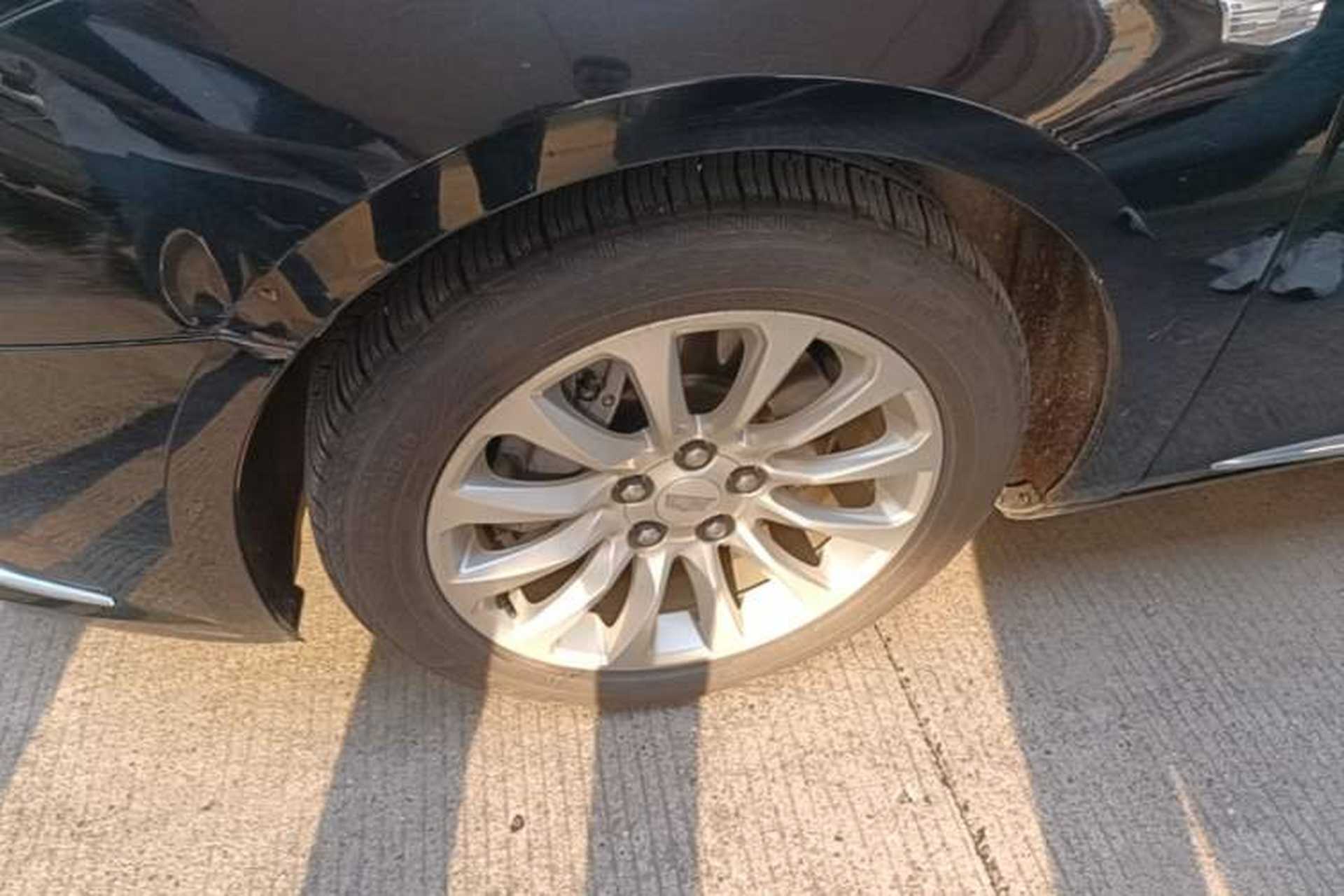Used Cadillac XTS 2018 28T Tech Edition Left Front Wheel Hub