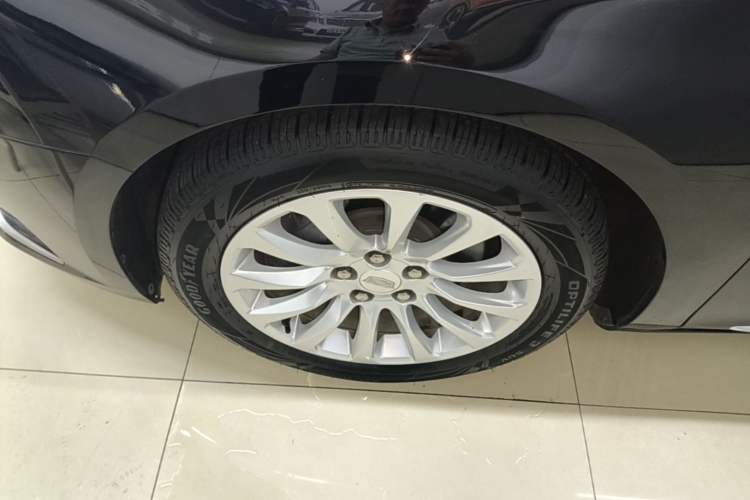Used Cadillac XTS 2018 28T Tech Edition Left Front Wheel Hub