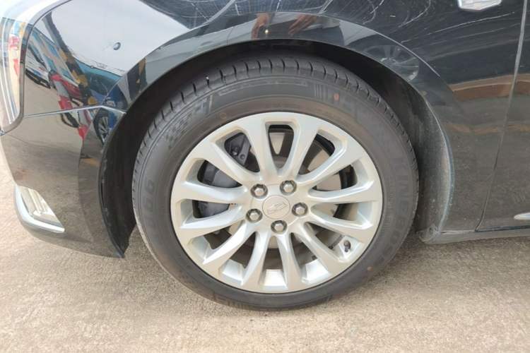 Used Cadillac XTS 2018 28T Elite Edition Left Front Wheel Hub