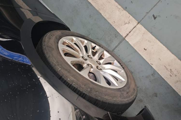 Used Cadillac XTS 2018 28T Elite Edition Left Front Wheel Hub
