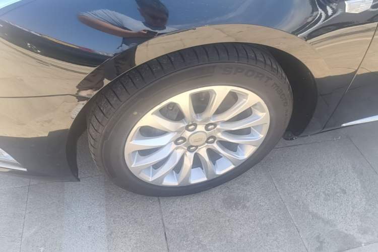 Used Cadillac XTS 2018 28T Elite Edition Left Front Wheel Hub