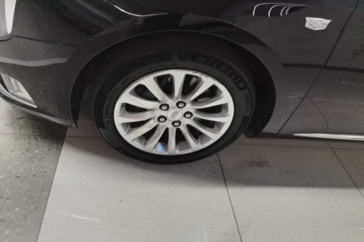 Used Cadillac XTS 2018 28T Elite Edition Left Front Wheel Hub