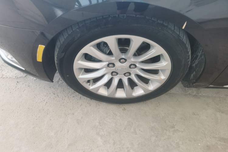 Used Cadillac XTS 2018 28T Elite Edition Left Front Wheel Hub