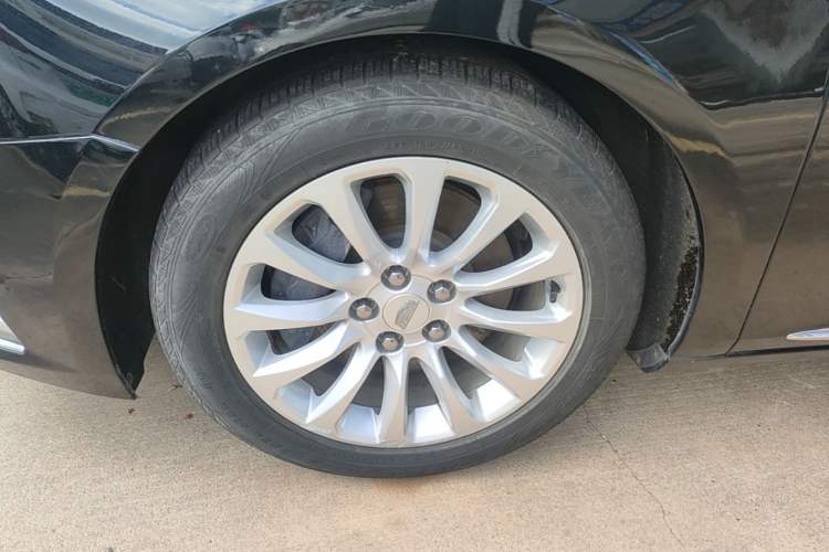 Used Cadillac XTS 2018 28T Elite Edition Left Front Wheel Hub