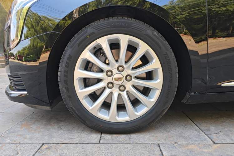 Used Cadillac XTS 2018 28T Tech Edition Left Front Wheel Hub