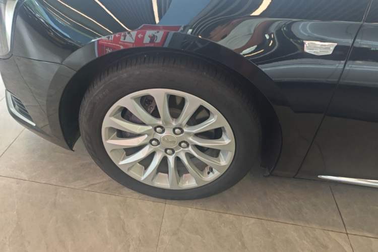 Used Cadillac XTS 2018 28T Tech Edition Left Front Wheel Hub