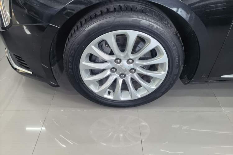 Used Cadillac XTS 2018 28T Tech Edition Left Front Wheel Hub