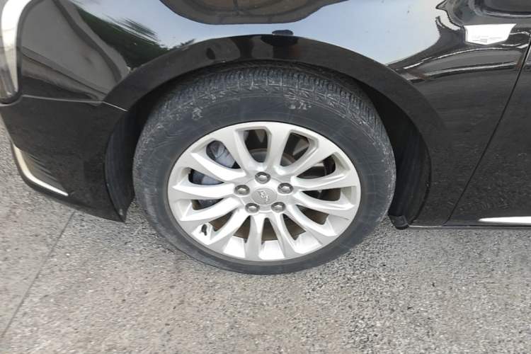 Used Cadillac XTS 2018 28T Tech Edition Left Front Wheel Hub