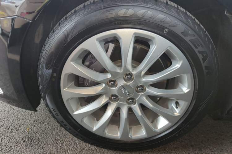 Used Cadillac XTS 2018 28T Tech Edition Left Front Wheel Hub