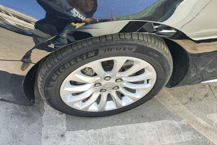 Used Cadillac XTS 2018 28T Elite Edition Left Front Wheel Hub
