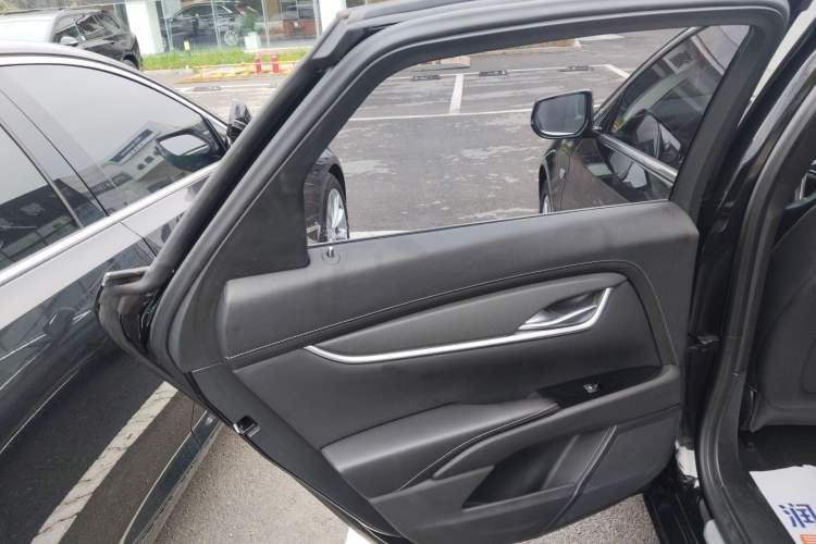 Used Cadillac XTS 2018 28T Tech Edition Left Rear Door Interior