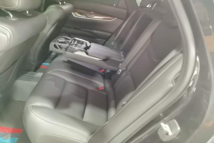 Used Cadillac XTS 2018 28T Elite Edition Left Rear Seat