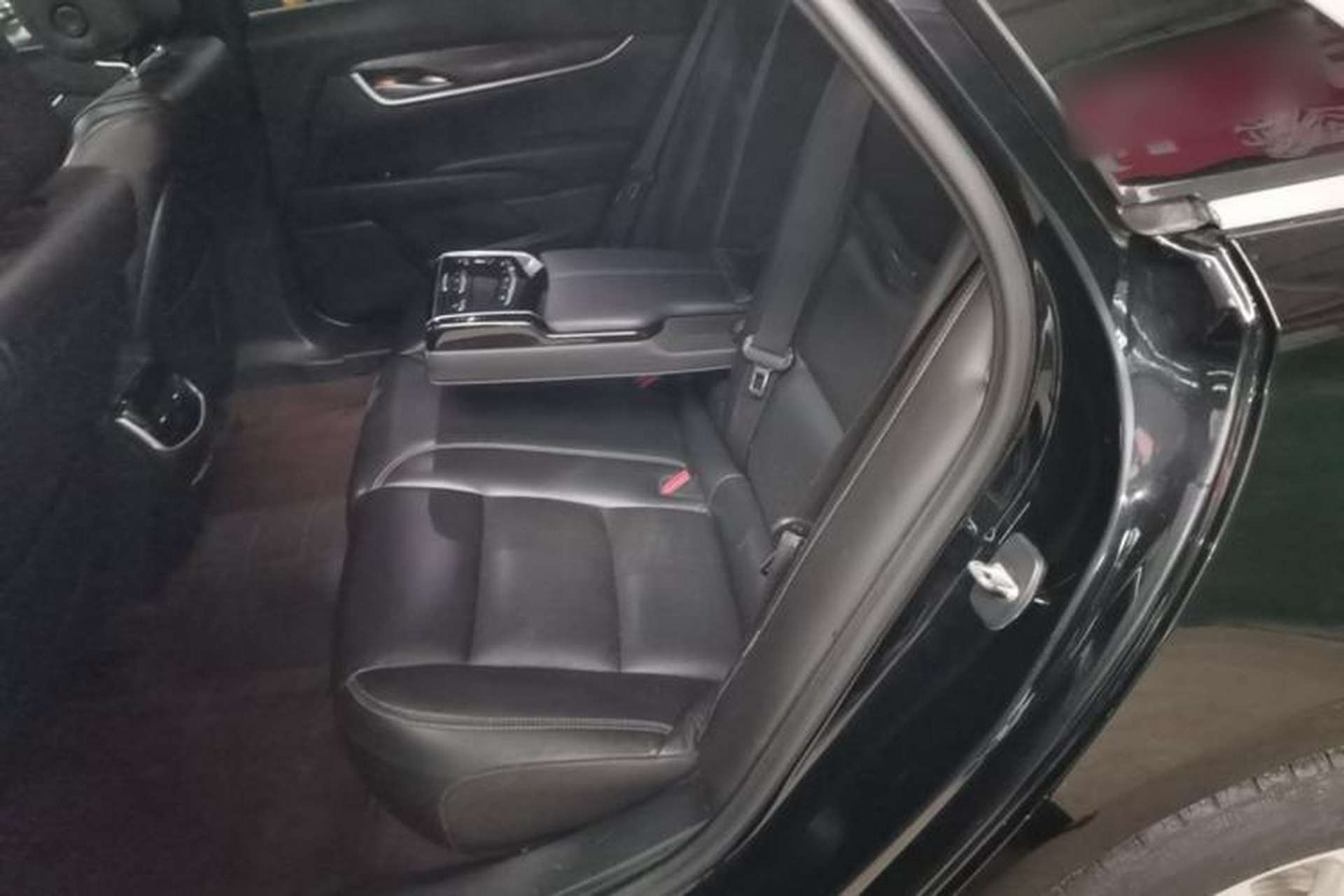 Used Cadillac XTS 2018 28T Elite Edition Left Rear Seat