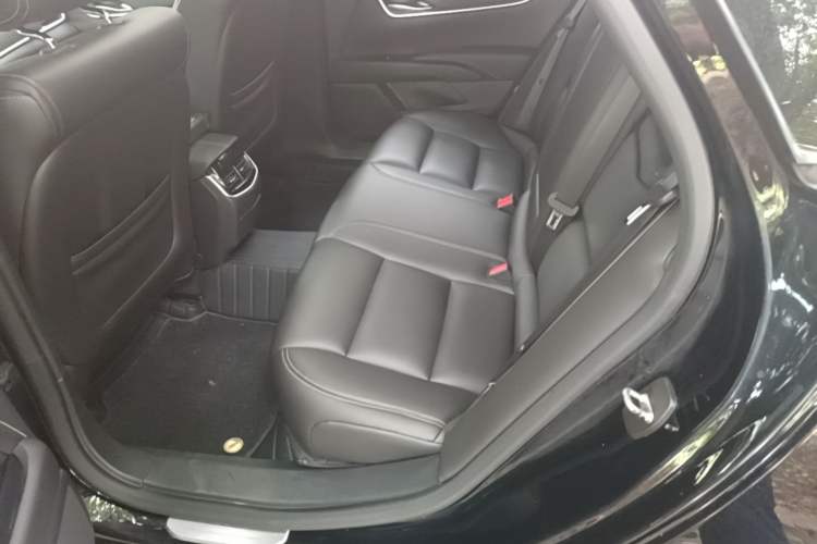 Used Cadillac XTS 2018 28T Tech Edition Left Rear Seat