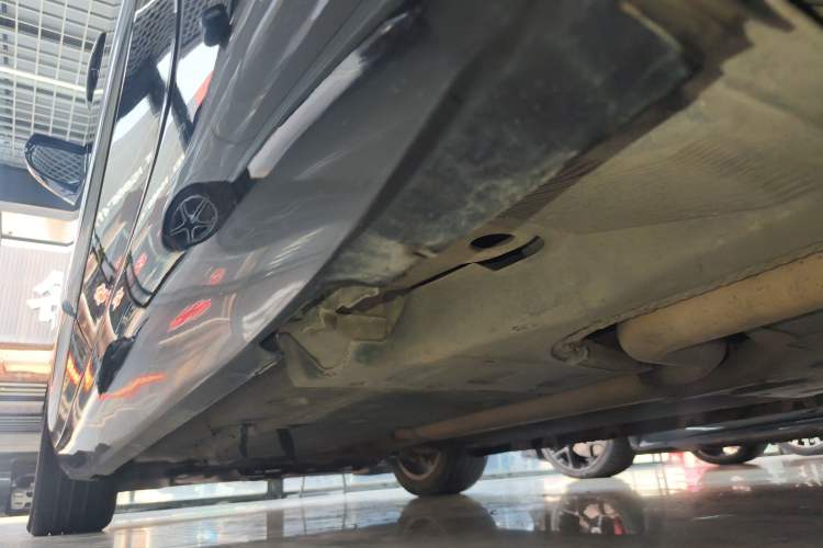 Used Cadillac XTS 2018 28T Tech Edition Left Side Sill