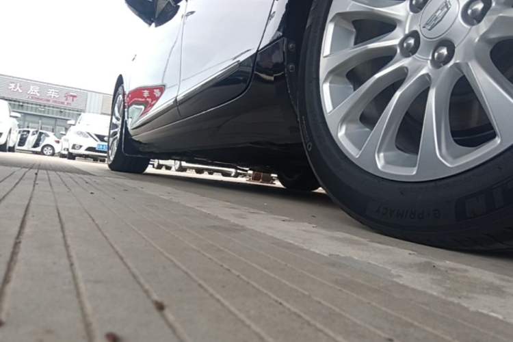 Used Cadillac XTS 2018 28T Tech Edition Left Side Sill