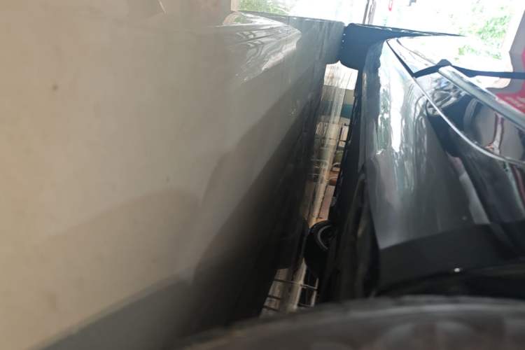 Used Cadillac XTS 2018 28T Tech Edition Left Side Sill