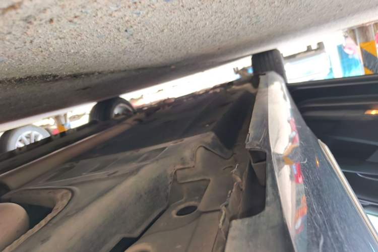 Used Cadillac XTS 2018 28T Elite Edition Left Side Sill