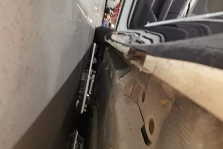 Used Cadillac XTS 2018 28T Luxury Edition Left Side Sill