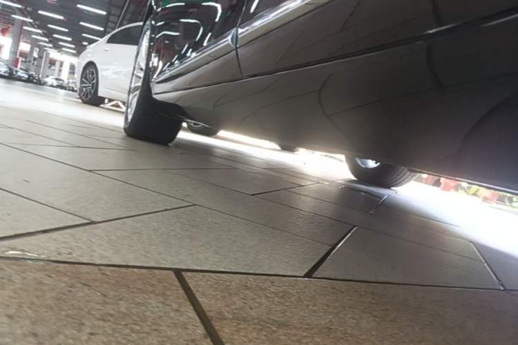 Used Cadillac XTS 2018 28T Elite Edition Left Side Sill