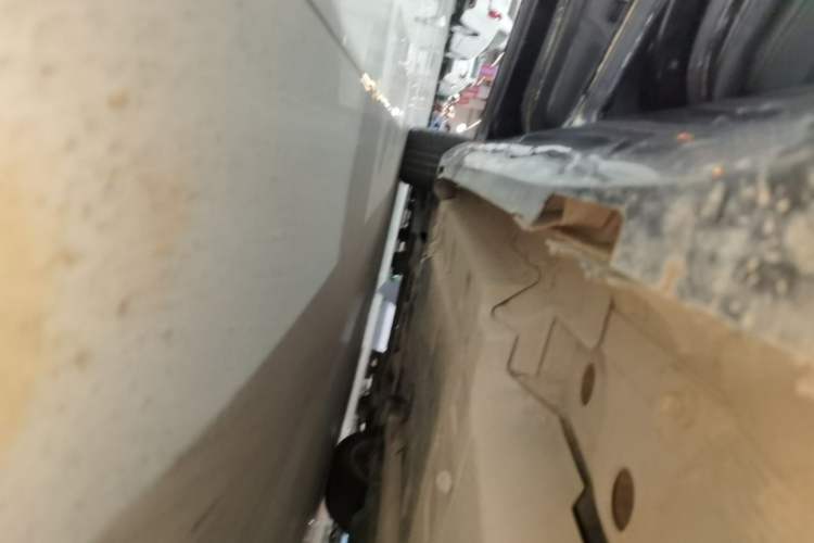 Used Cadillac XTS 2018 28T Elite Edition Left Side Sill