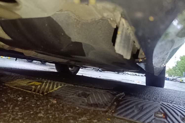 Used Cadillac XTS 2018 28T Tech Edition Left Side Sill