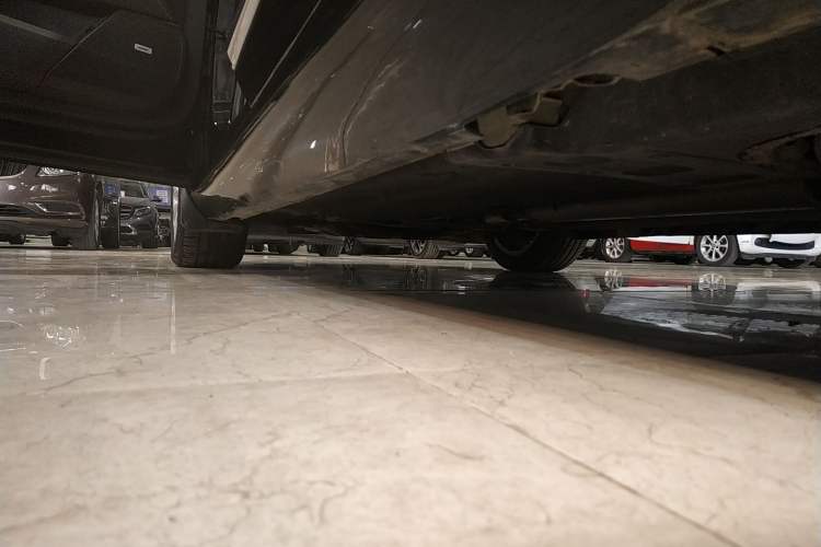 Used Cadillac XTS 2018 28T Tech Edition Left Side Sill