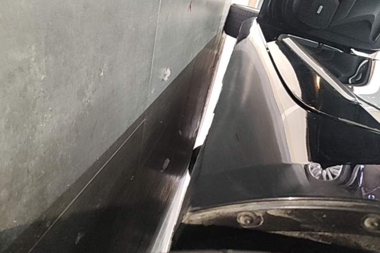 Used Cadillac XTS 2018 28T Elite Edition Left Side Sill