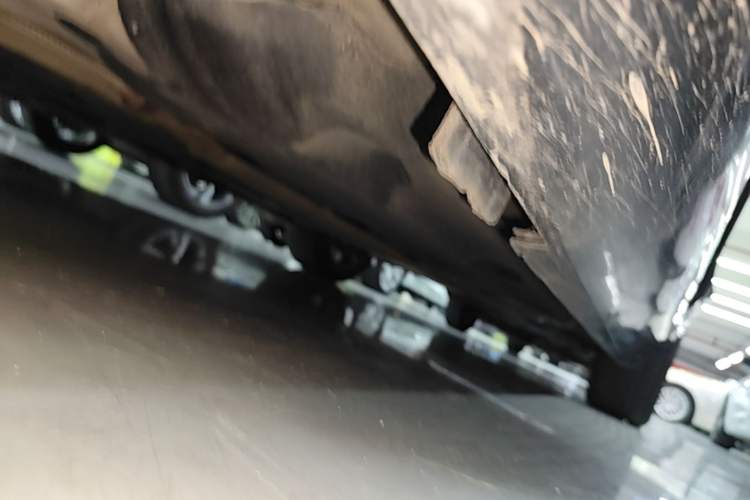 Used Cadillac XTS 2018 28T Elite Edition Left Side Sill