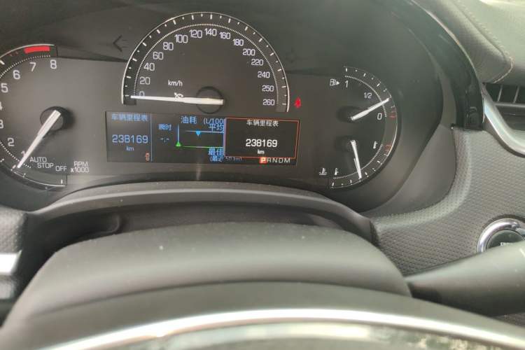 Used Cadillac XTS 2018 28T Tech Edition Odometer Close Up