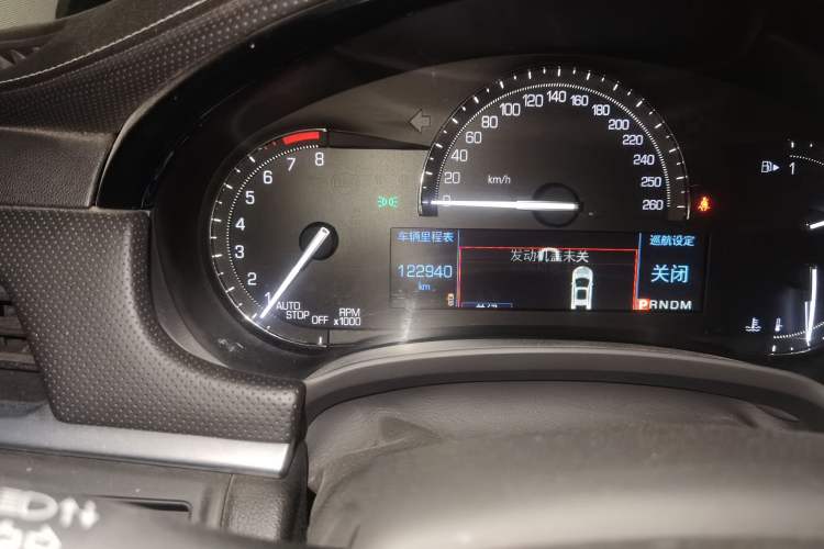 Used Cadillac XTS 2018 28T Tech Edition Odometer Close Up
