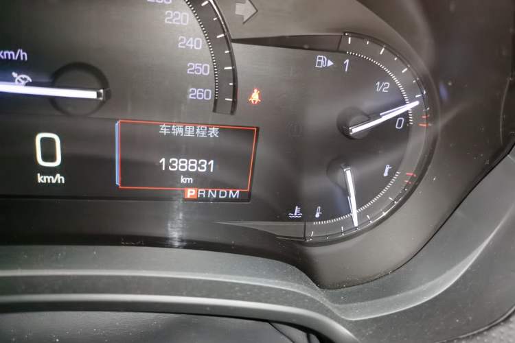 Used Cadillac XTS 2018 28T Tech Edition Odometer Close Up