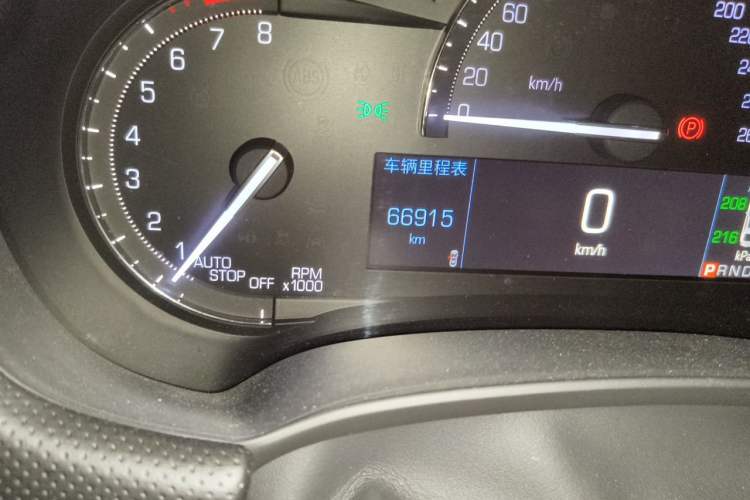 Used Cadillac XTS 2018 28T Elite Edition Odometer Close Up