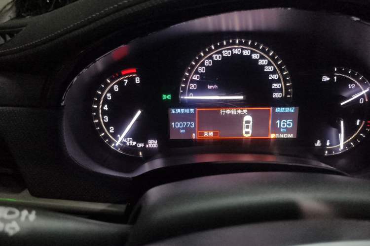 Used Cadillac XTS 2018 28T Tech Edition Odometer Close Up