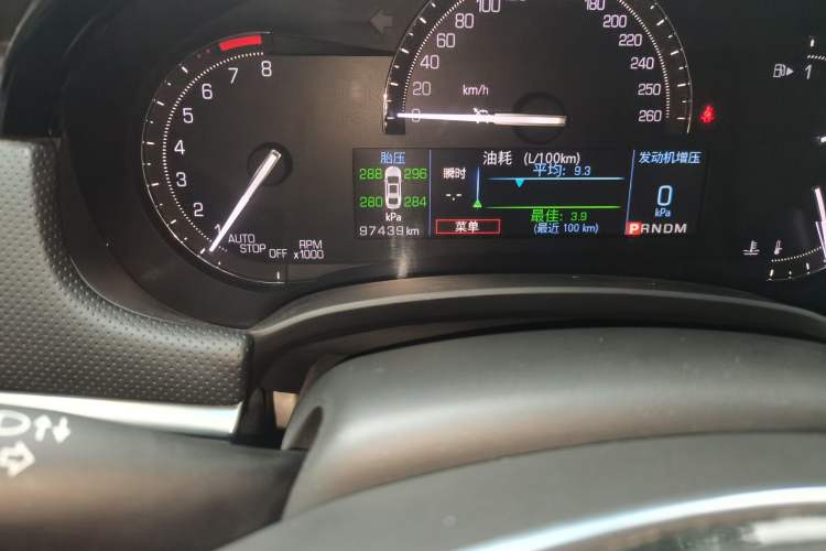 Used Cadillac XTS 2018 28T Elite Edition Odometer Close Up