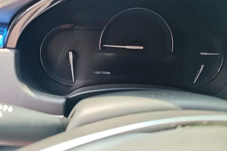 Used Cadillac XTS 2018 28T Elite Edition Odometer Close Up